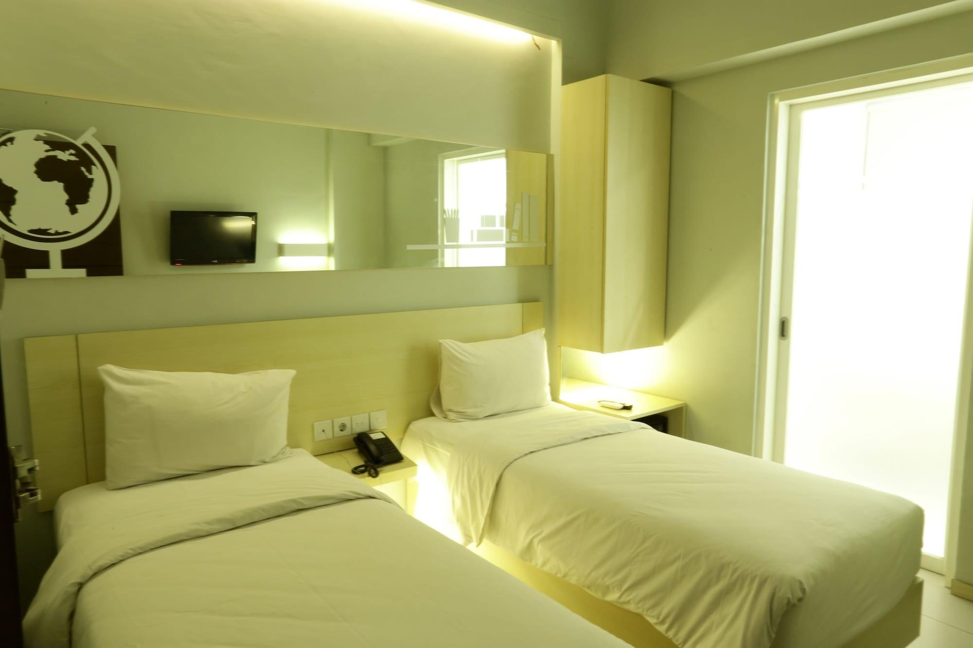 Cleo Hotel Tunjungan Surabaja Zewnętrze zdjęcie