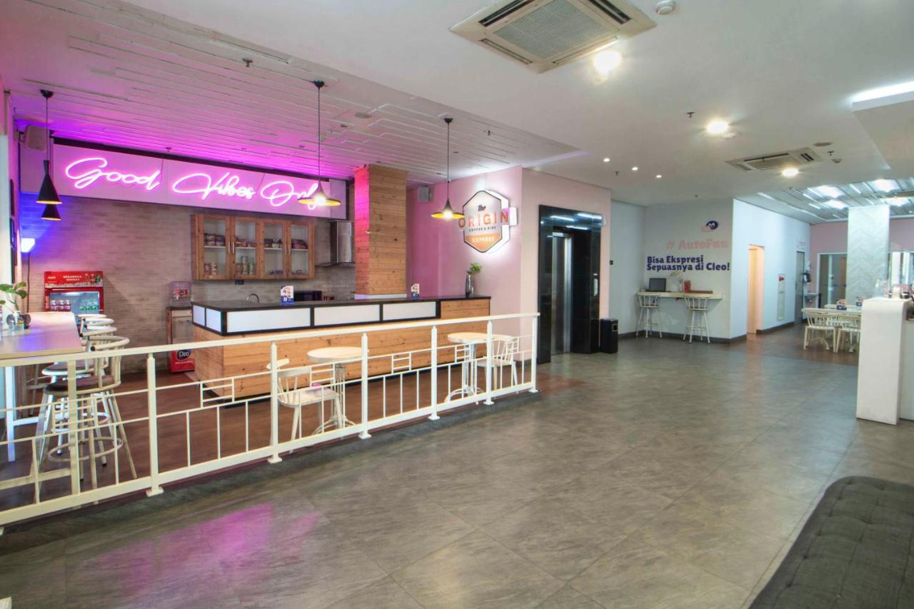 Cleo Hotel Tunjungan Surabaja Zewnętrze zdjęcie